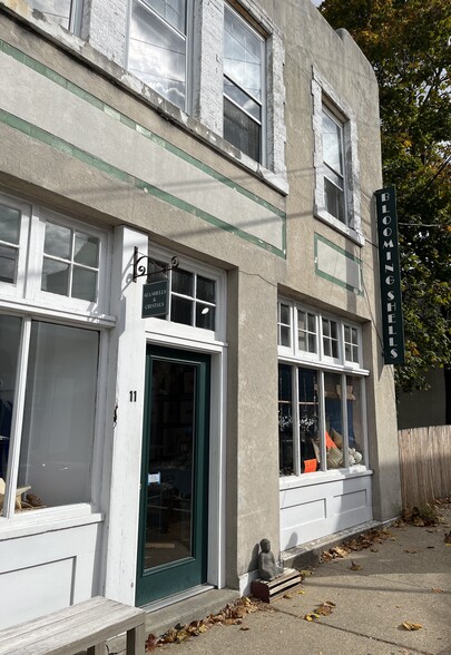 Primary Photo Of 11 Washington St, Sag Harbor General Retail For Lease