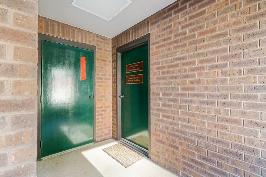 More Photos Of 7960-7990 Old Georgetown Rd, Bethesda Medical For Sale
