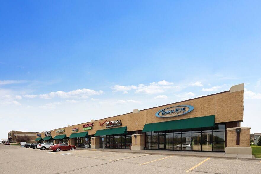 More Photos Of 209-225 Chalupsky Ave SE, New Prague General Retail For Lease