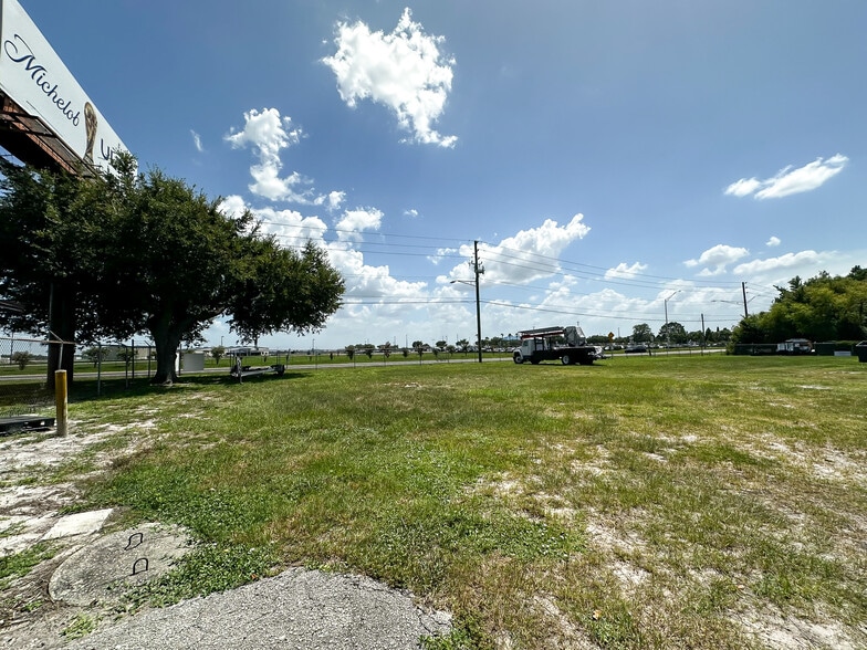 More Photos Of 3231 Drane Field Rd, Lakeland Industrial For Lease