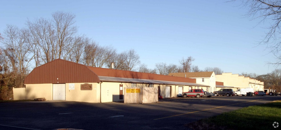 More Photos Of 175 Ramtown Greenville Rd, Howell Warehouse For Lease