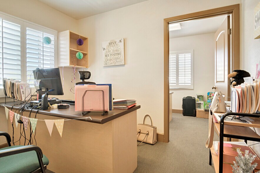 More Photos Of 439 N Maclay Ave, San Fernando Office For Sale