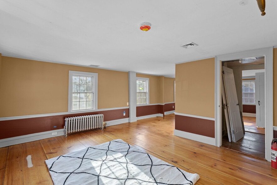 More Photos Of 80 Lafayette Rd, Hampton Falls Freestanding For Sale