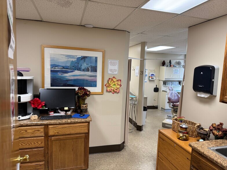 More Photos Of 201 E Roosevelt Rd, Little Rock Medical For Sale