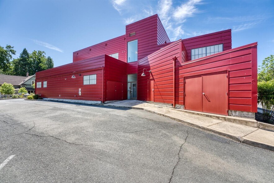 More Photos Of 3720 Main St, Kelseyville Drugstore For Sale