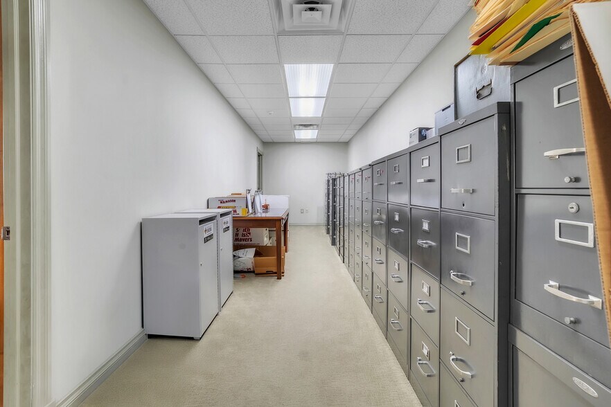 More Photos Of 1450 Pa-51, Clairton Office For Sale