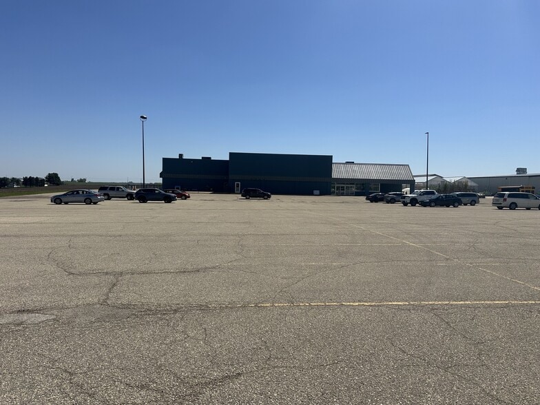 Primary Photo Of 1625 US Highway 61 N, Lancaster Warehouse For Sale