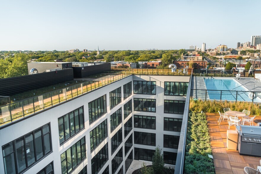 More Photos Of 5050 N Broadway St, Chicago Apartments For Lease