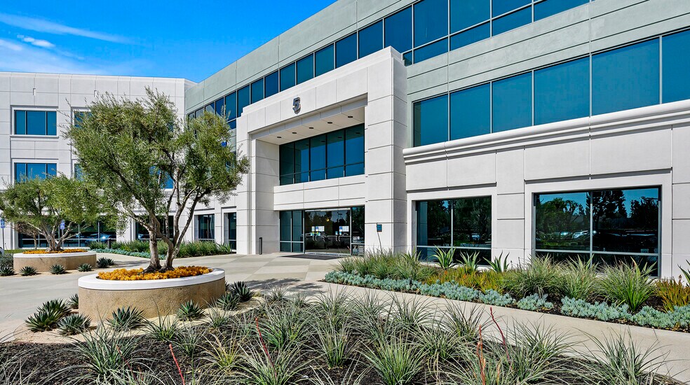 More Photos Of 5 Peters Canyon Rd, Irvine Office For Lease