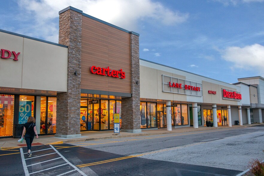 More Photos Of 6420 Mayfield Rd, Mayfield Heights Unknown For Lease