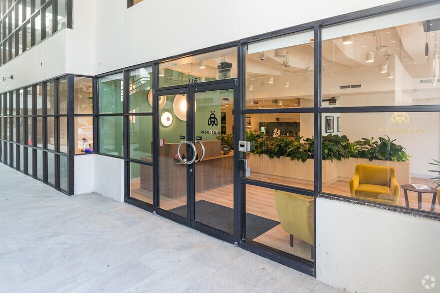 More Photos Of 3390 Mary St, Coconut Grove Coworking Space