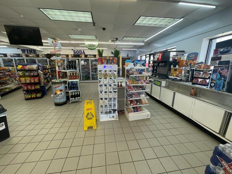 More Photos Of 5505 Highway Blvd, Katy Convenience Store For Sale