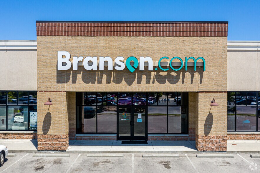More Photos Of 482-490 Branson Landing Blvd, Branson General Retail For Sale
