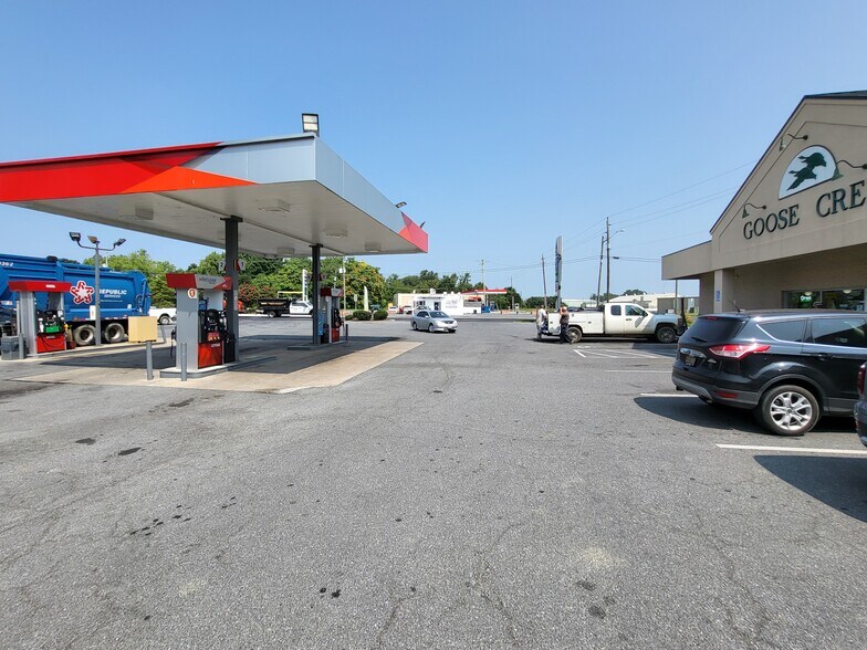 More Photos Of 100 Delaware Ave, Hurlock Restaurant For Sale