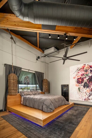 More Photos Of 1100 E Washington St, Phoenix Office For Sale