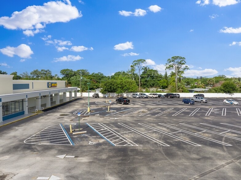 More Photos Of 4435 20th St, Vero Beach Freestanding For Sale