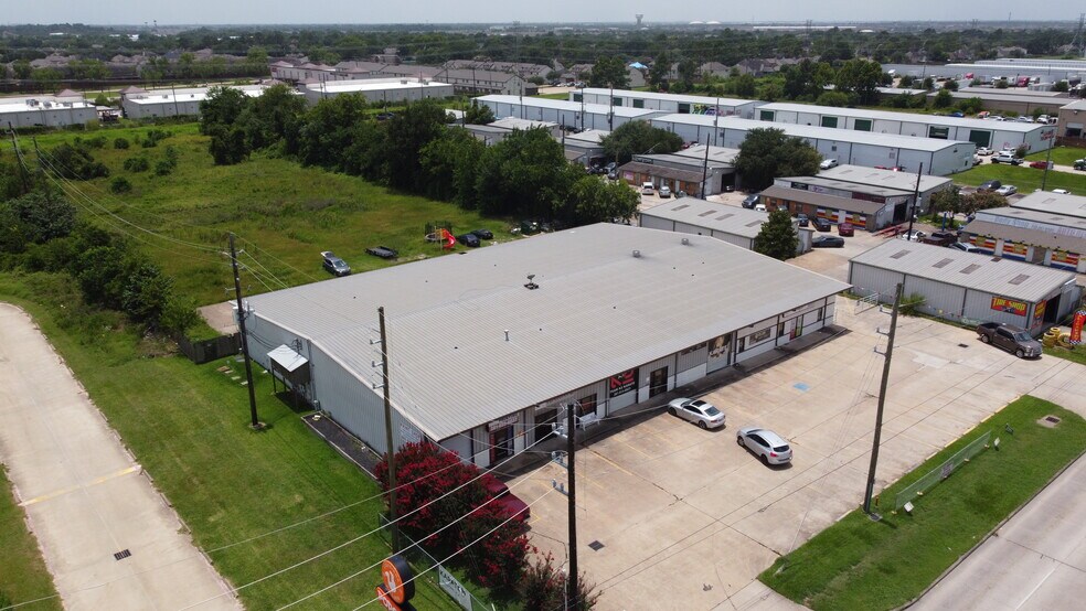 More Photos Of 18025 W Little York Rd, Katy Flex For Sale
