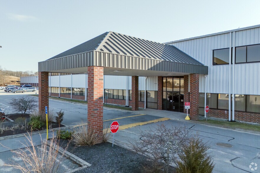 More Photos Of 81 Commerce Dr, Fall River Warehouse For Lease