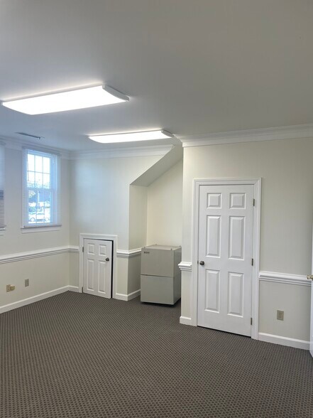 More Photos Of 1344-1346 Ashley Sq, Winston-Salem Office Residential For Lease