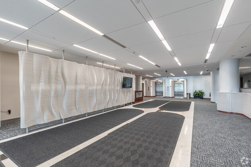 More Photos Of 1 International Plz, Philadelphia Unknown For Lease