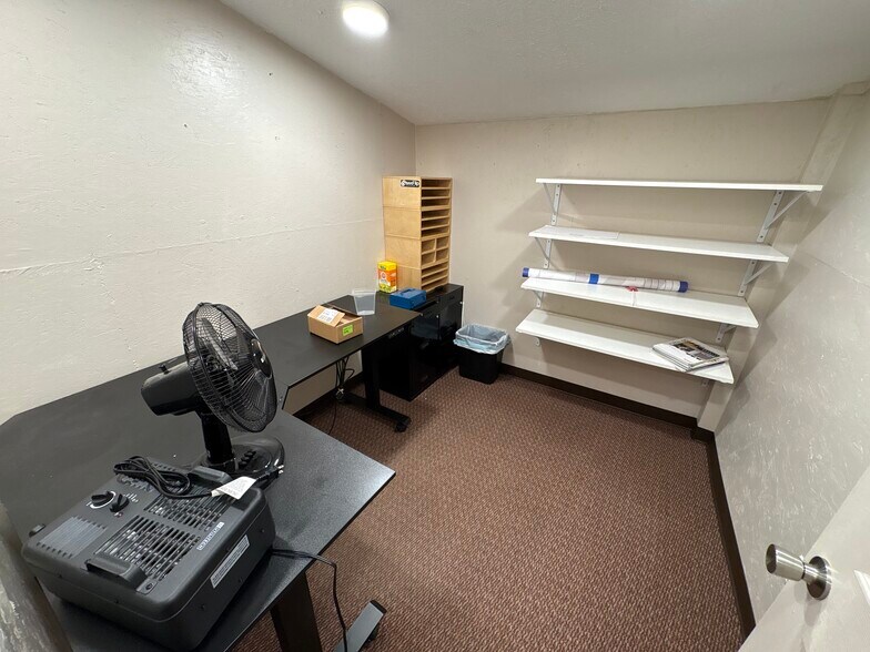 More Photos Of 707 Widewater Dr, Lafayette Industrial For Lease