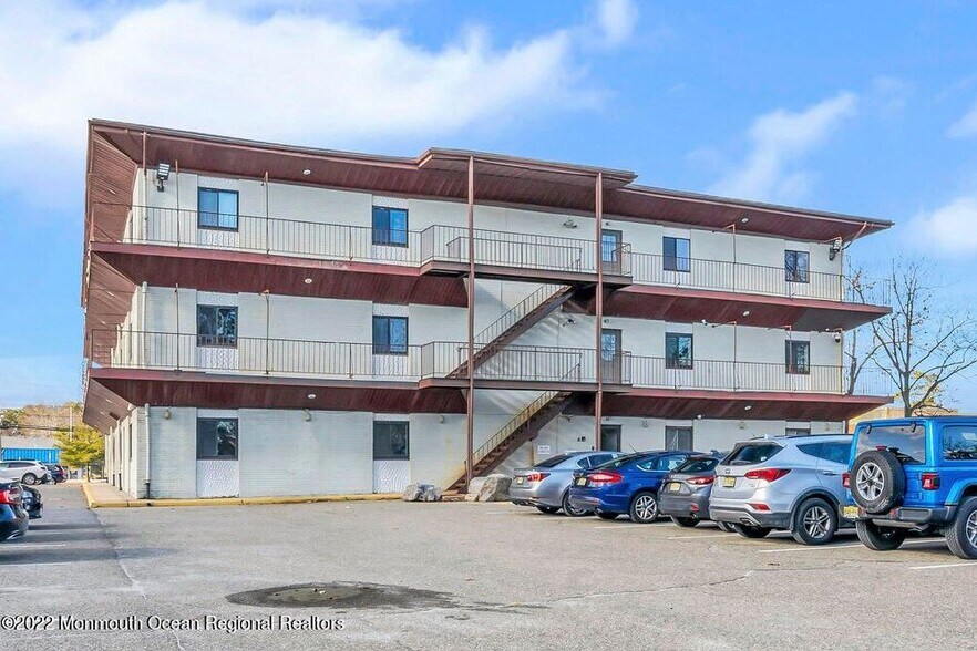 More Photos Of 445 Brick Blvd, Brick Medical For Lease