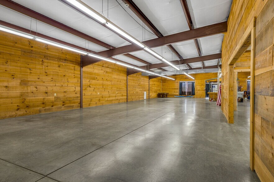 More Photos Of 405 Pearman Dairy Rd, Anderson Freestanding For Sale