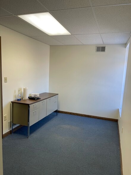 More Photos Of 600 Commerce Dr, Coraopolis Office Residential For Sale