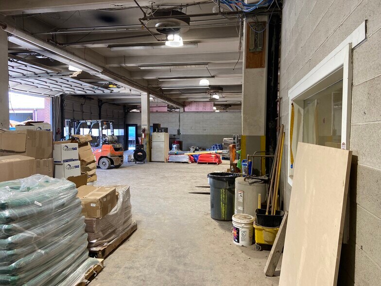 More Photos Of 501 Robb St, McKees Rocks Warehouse For Sale