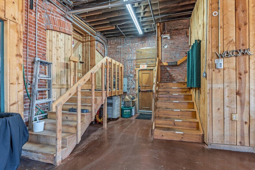 More Photos Of 708 Fremont St, Penrose Freestanding For Sale