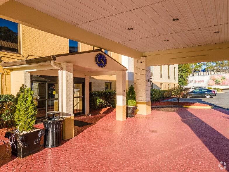 More Photos Of 905 Buford Rd, Cumming Hotel For Sale