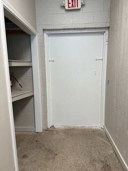More Photos Of 6508-6516 W Jackson St, Pensacola Unknown For Lease