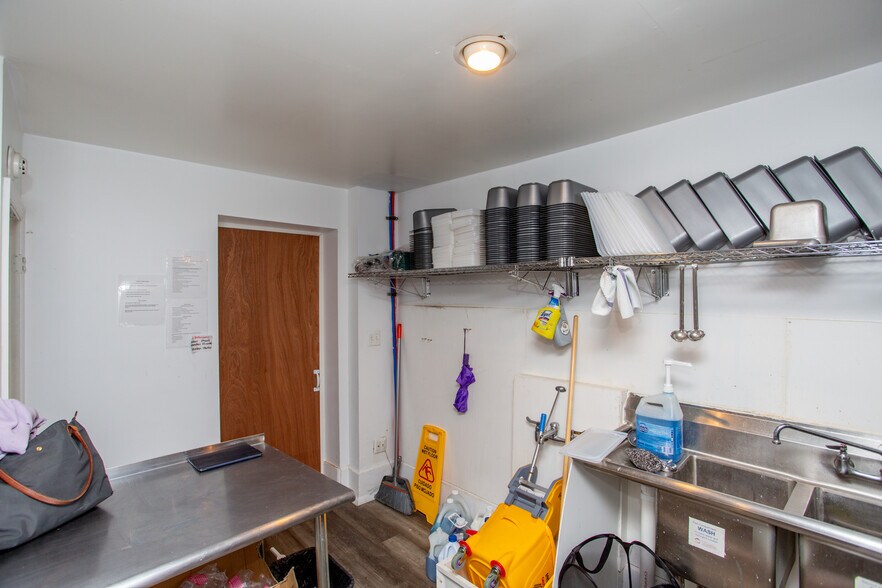 More Photos Of 45 Bridge St, Lambertville Storefront Retail Office For Sale