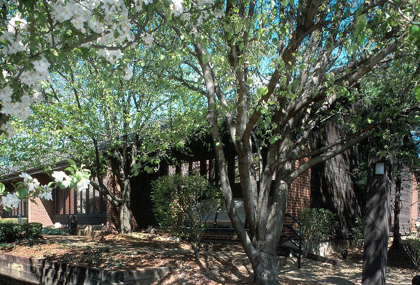 More Photos Of 9 The Pines Ct, Creve Coeur Office For Sale