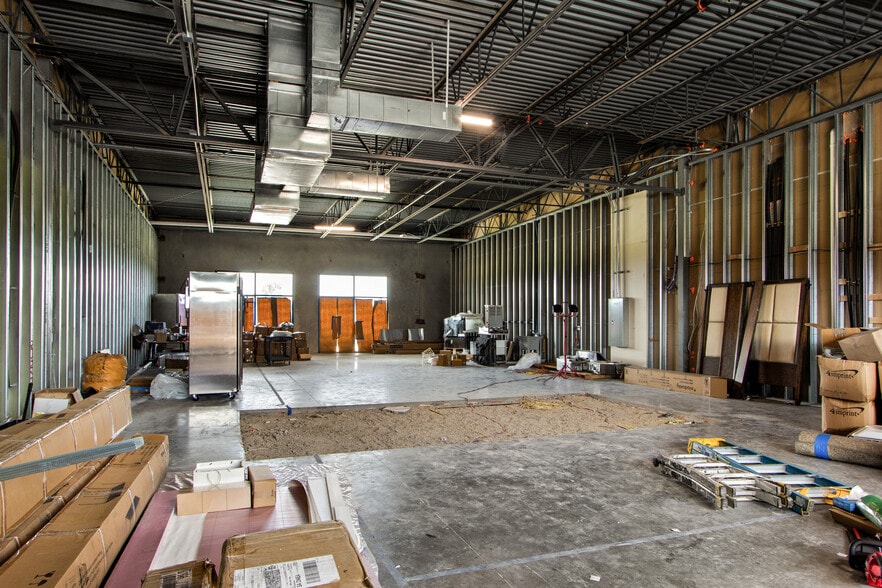 More Photos Of 4301 14th St, Plano Unknown For Lease