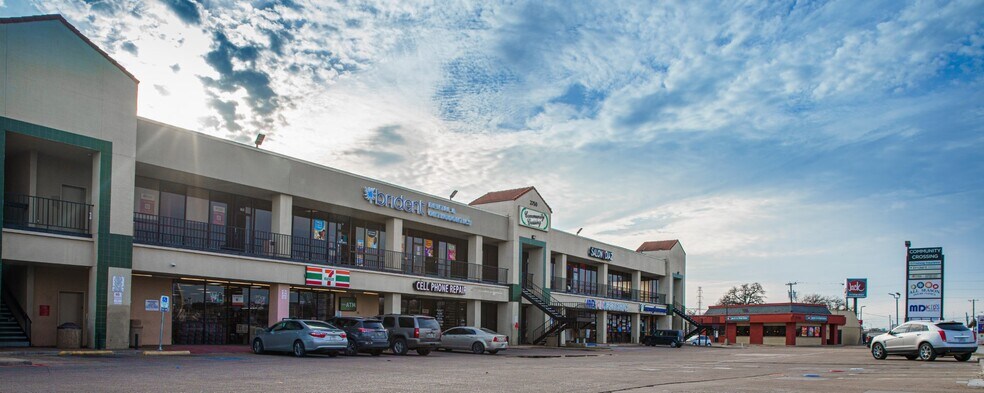 More Photos Of 2750 W Northwest Hwy, Dallas Unknown For Lease