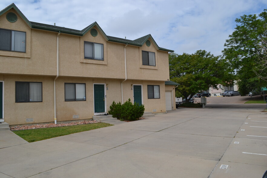 Primary Photo Of 80 Blackburn Ln, Pueblo Apartments For Sale