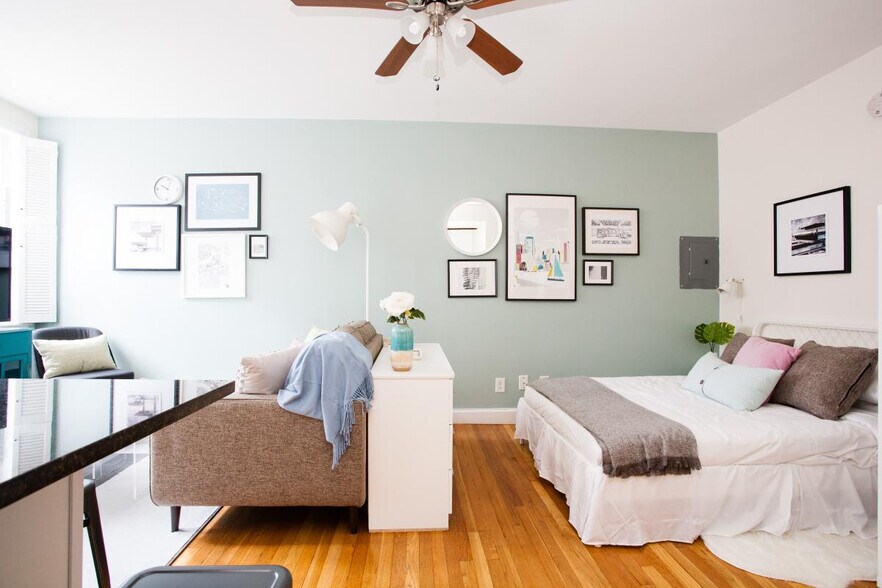 More Photos Of 527-529 Beacon St, Boston Apartments For Sale