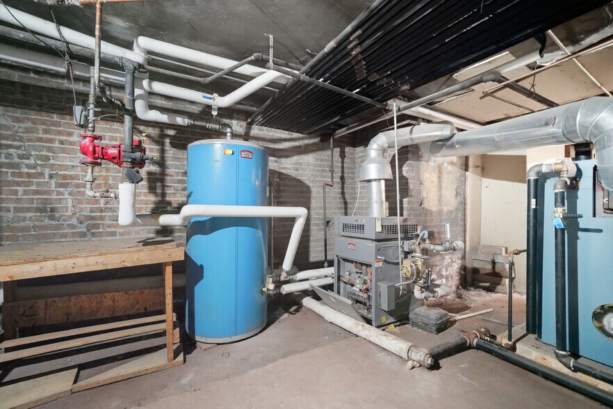 More Photos Of 1919 E 86th St, Chicago Apartments For Sale