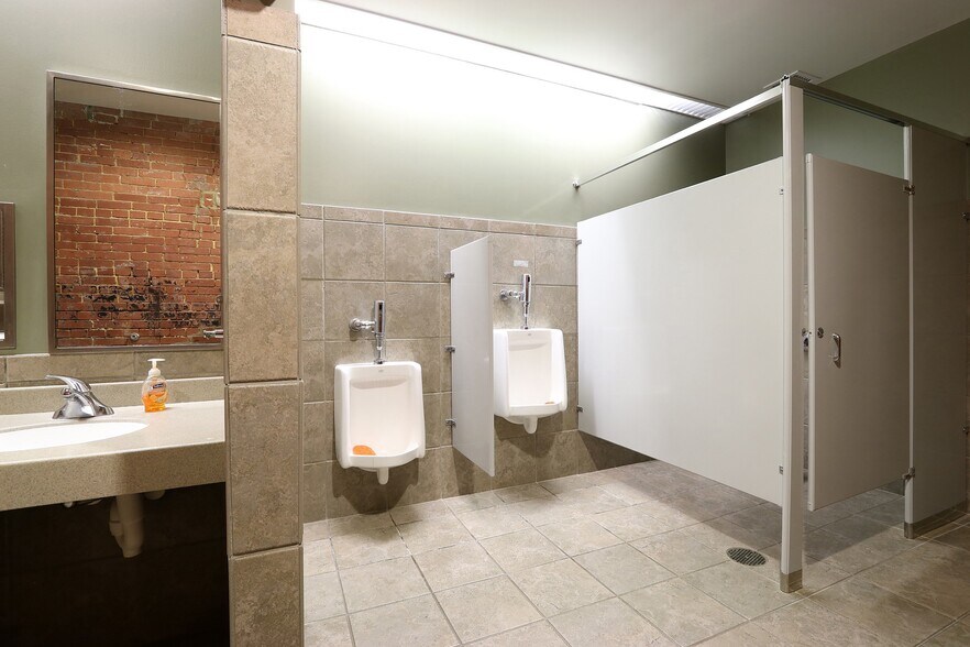 More Photos Of 100-256 Match Factory Pl, Bellefonte Medical For Lease