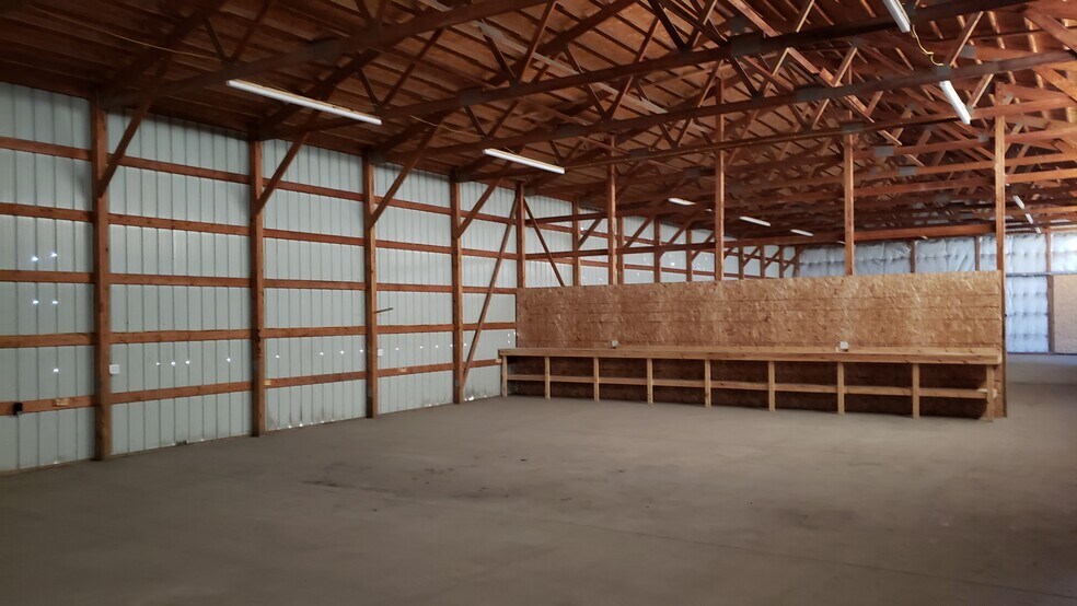 More Photos Of 800 N 3rd St, Terre Haute Warehouse For Lease