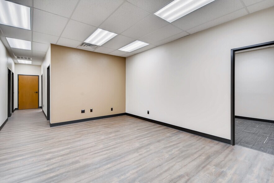 More Photos Of 2020 E Randol Mill Rd, Arlington Office For Lease