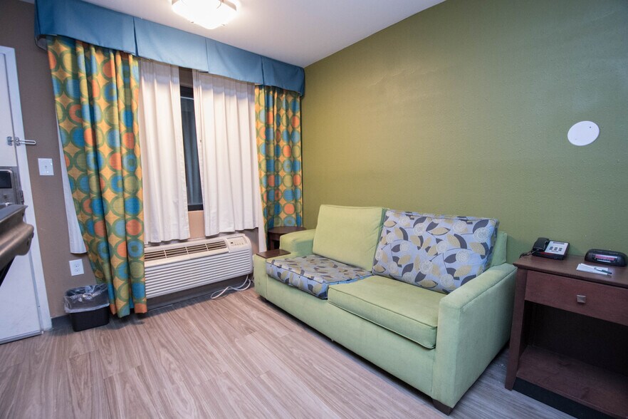 More Photos Of 750 Cobb Place Blvd NW, Kennesaw Hotel For Sale
