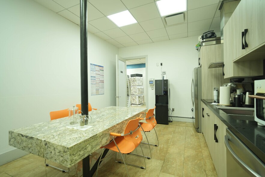 More Photos Of 11921 Sherman Way, North Hollywood Warehouse For Sale