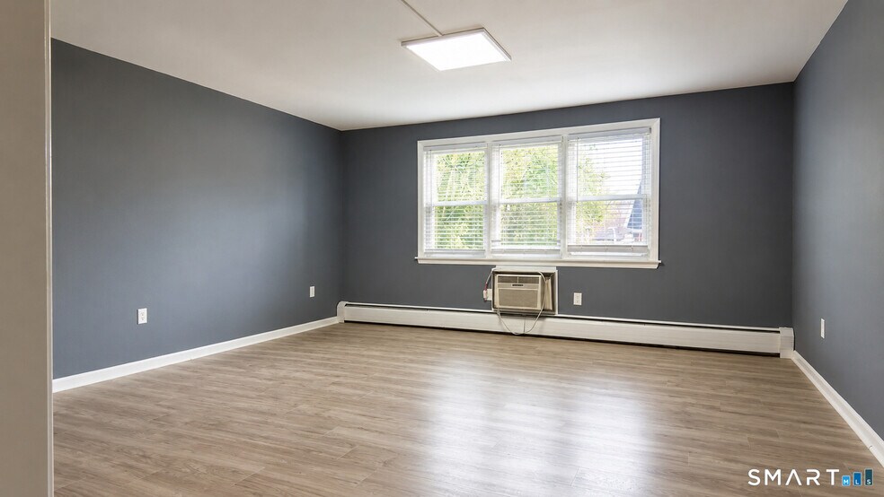 More Photos Of 18 Sherman St, Hartford Apartments For Sale