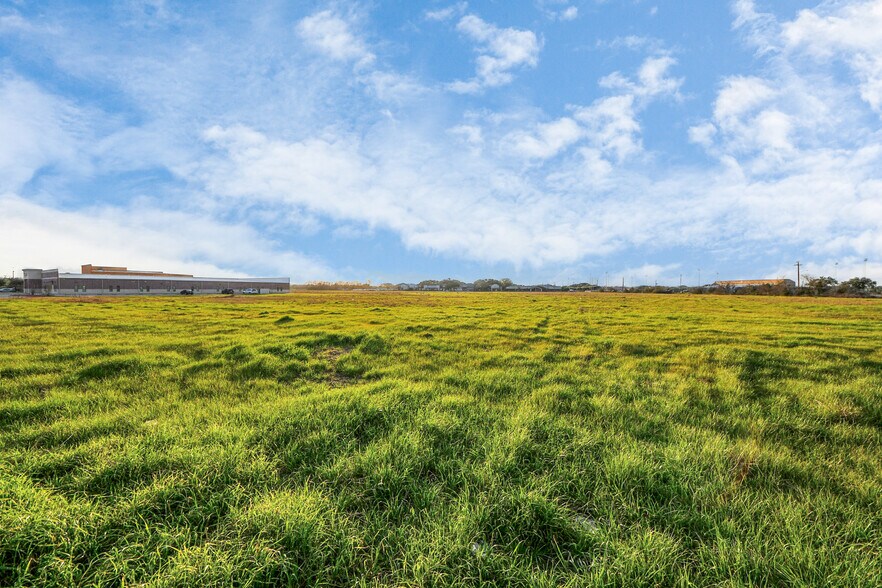 More Photos Of FM 2218 & Airport Blvd, Rosenberg Land For Sale