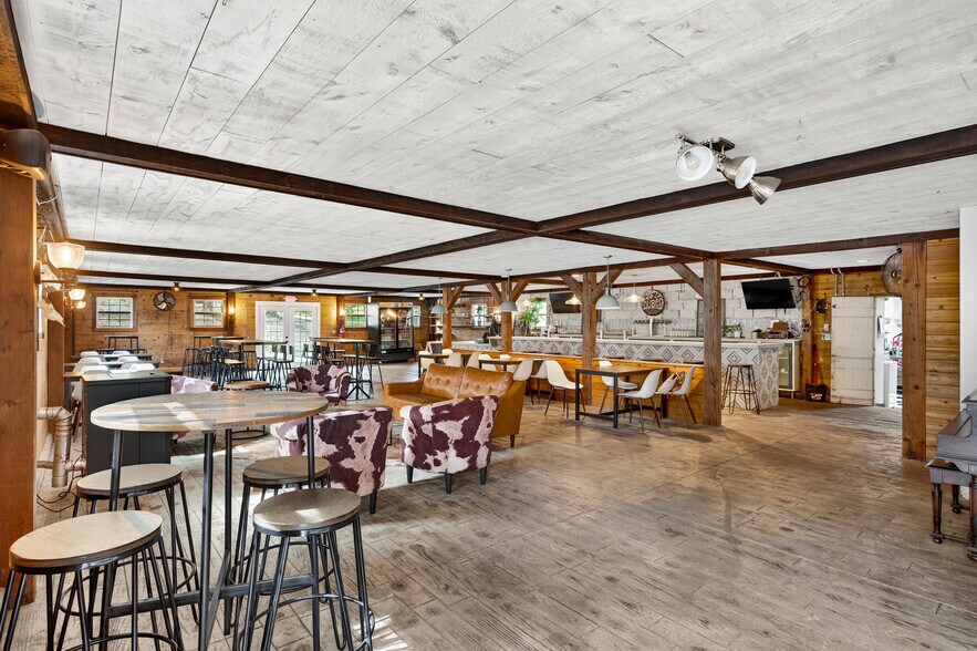 More Photos Of 65 Four Corners Rd, Warwick Specialty For Sale