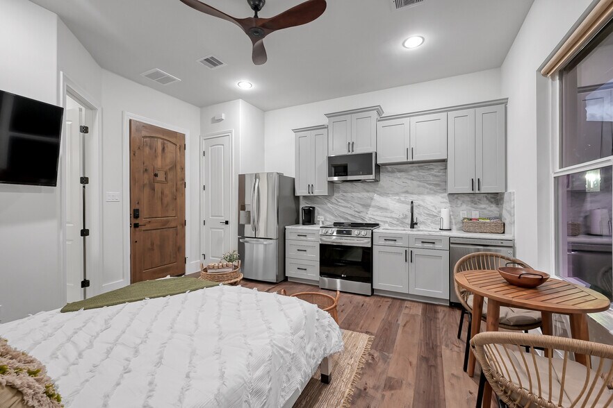 More Photos Of 15937 Stagecoach Rd, Stagecoach Specialty For Sale