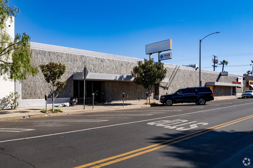 More Photos Of 14519-14539 Sylvan St, Van Nuys Religious Facility For Lease