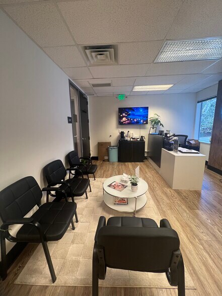 More Photos Of 12721 NE Bel Red Rd, Bellevue Office For Lease